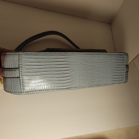 Anne Klein Leo Lizard Blue Shoulder bag Purse Gold Chain Hardware - Picture 13 of 14